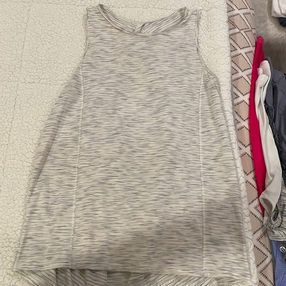 Lululemon tank top